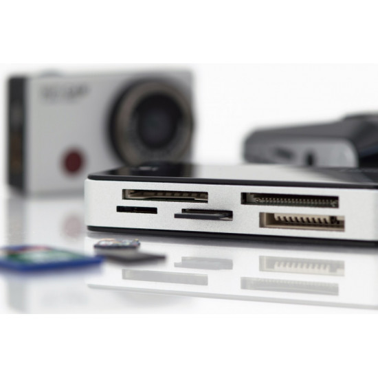 USB 3.0 Card Reader DA-70330-1 USB 3.0 Card Reader DA-70330-1