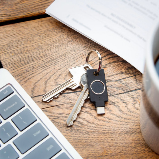 YubiKey C Bio (FIDO Edition) YubiKey C Bio (FIDO Edition)